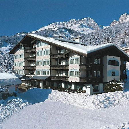 Alpen Hotel Corona Vigo di Fassa Bagian luar foto